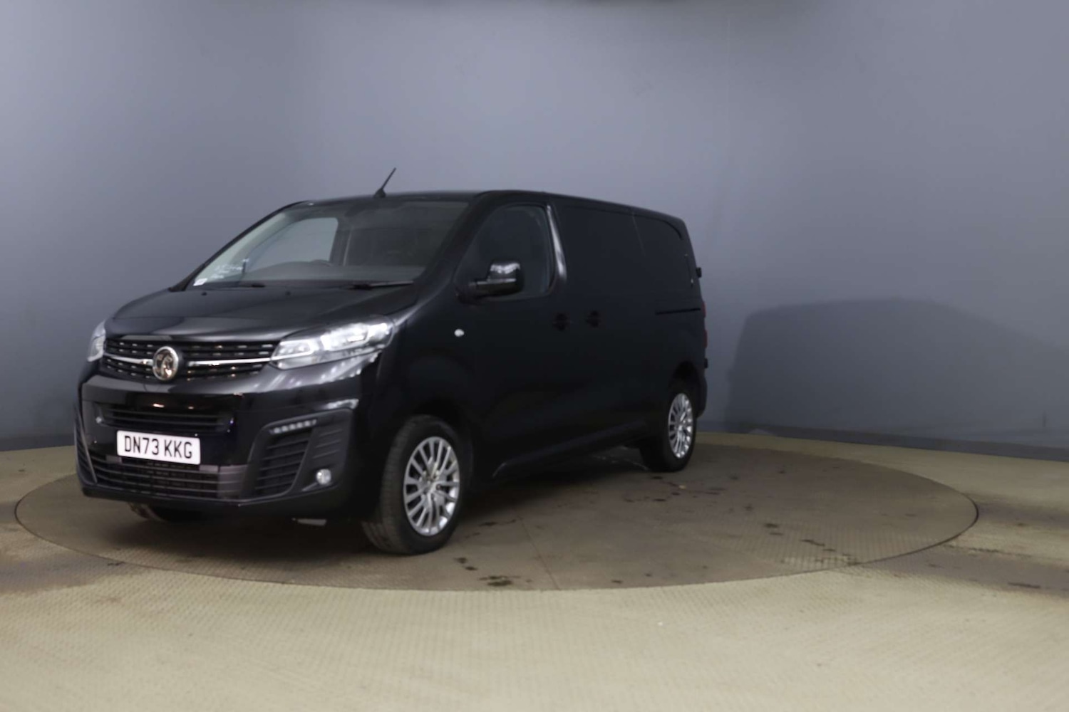 Used Vauxhall Vivaro 2023 for sale - 76404400: Photo 3