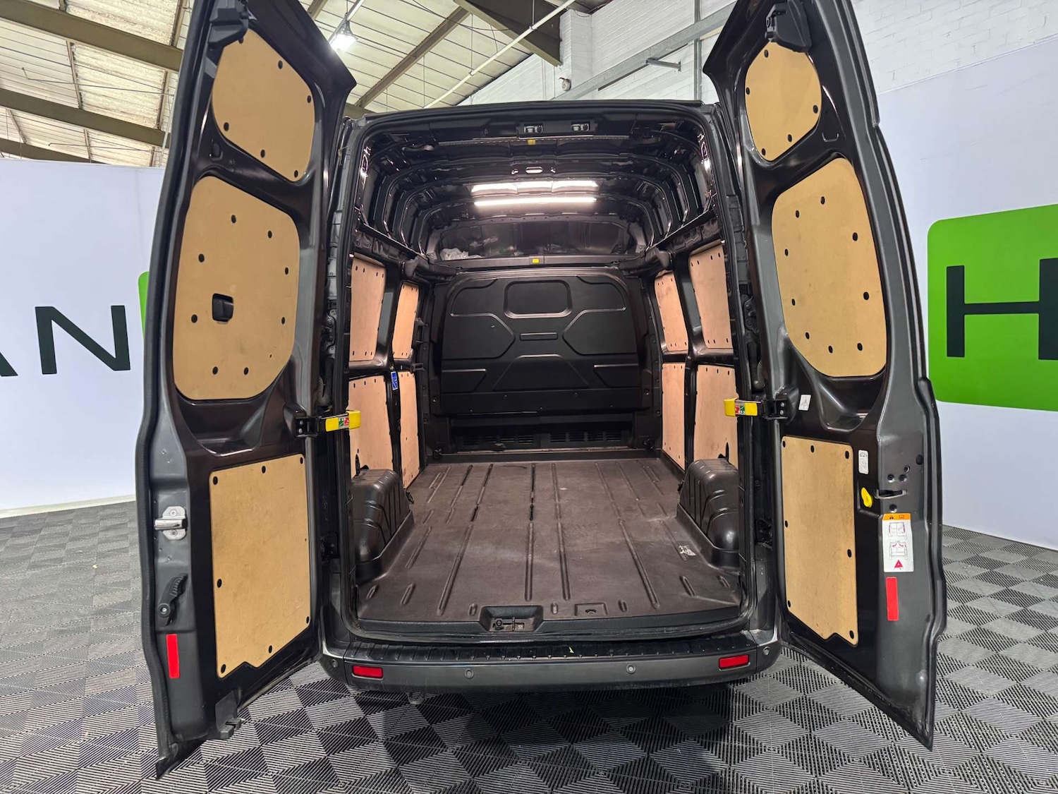 Used Ford Transit Custom 2023 for sale - 76579688: Photo 23