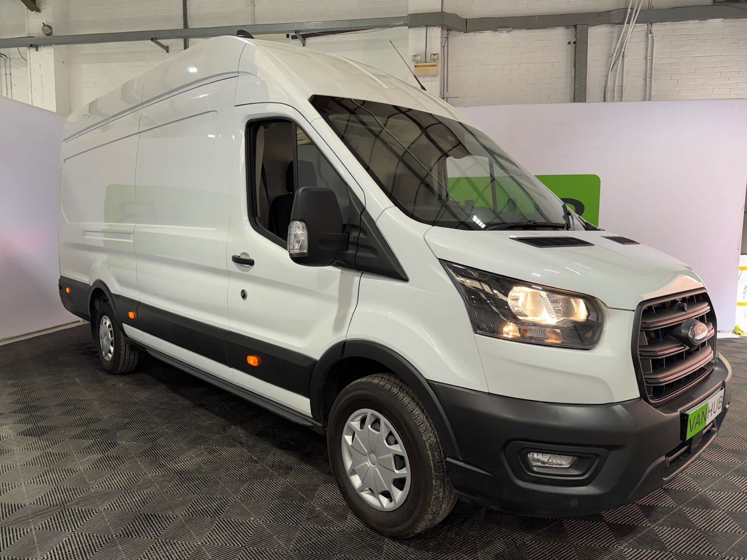 Used Ford Transit 2024 for sale - 76749836: Photo 1