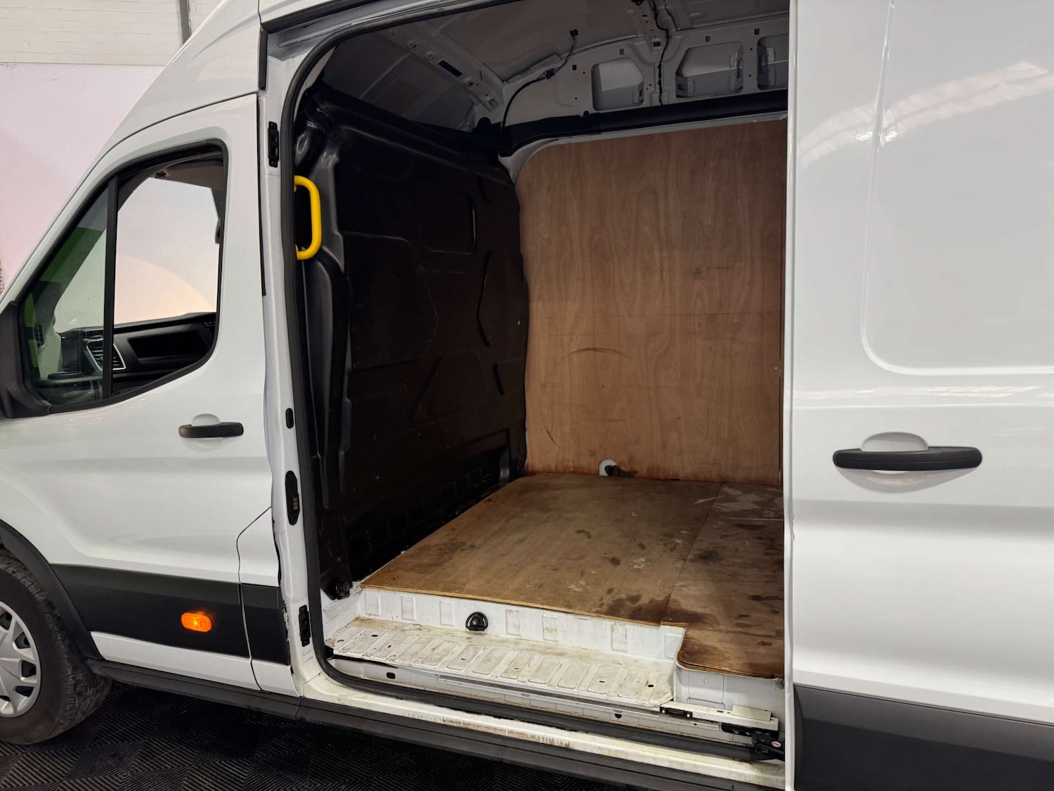 Used Ford Transit 2024 for sale - 76749836: Photo 23