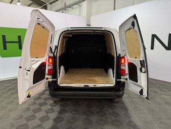 Used Peugeot Partner 2023 for sale - 78297359: Photo