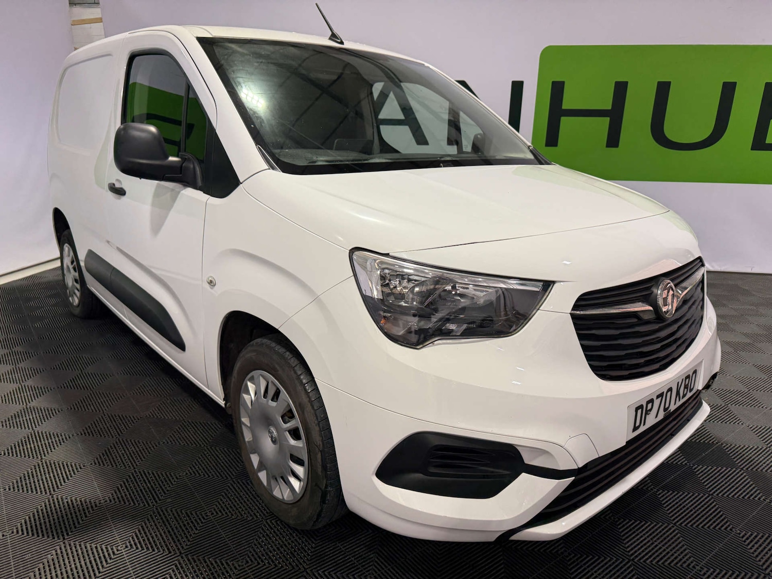 Used Vauxhall Combo 2020 for sale - 76878098: Photo 1