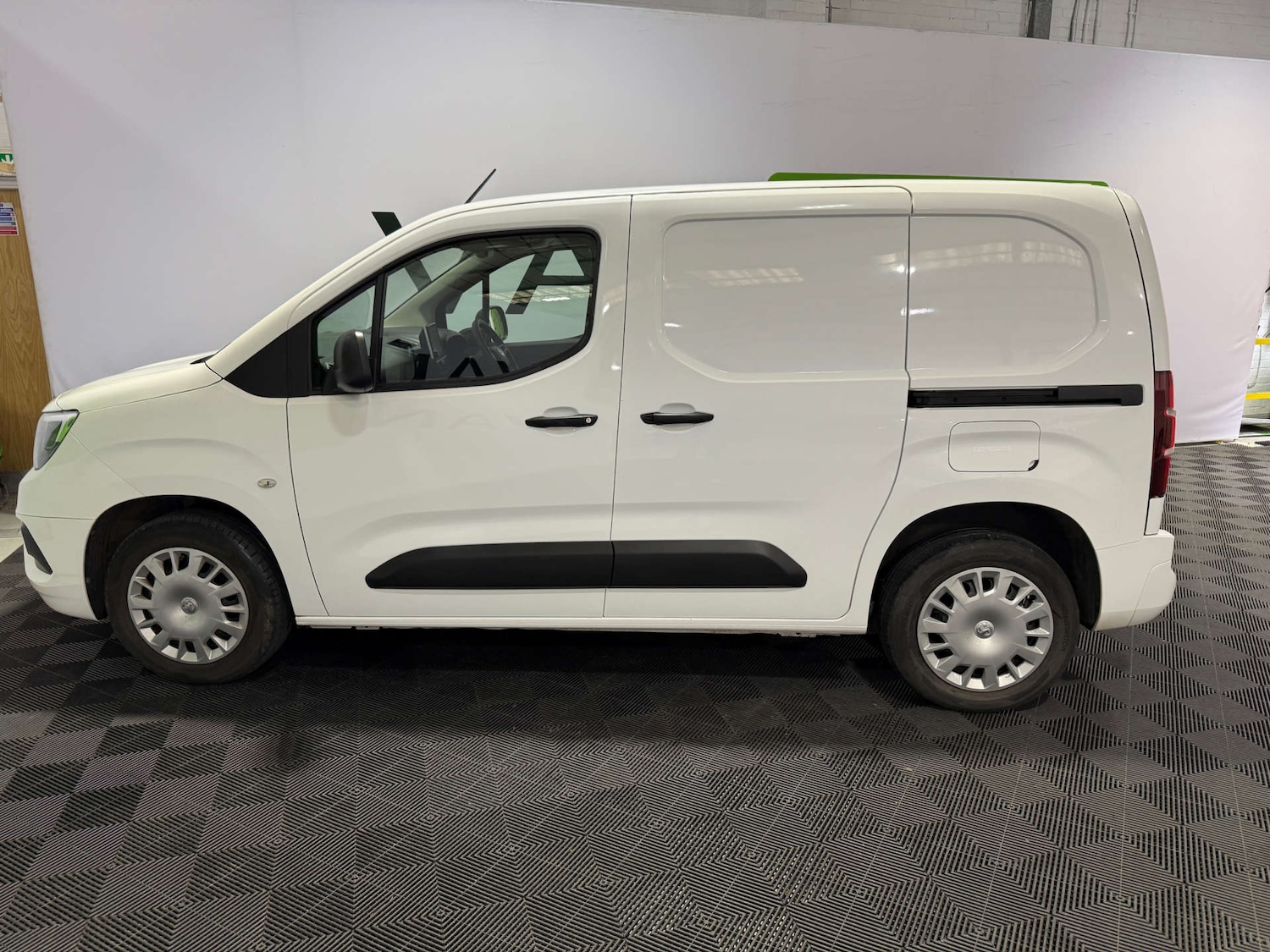 Used Vauxhall Combo 2020 for sale - 76878098: Photo 4