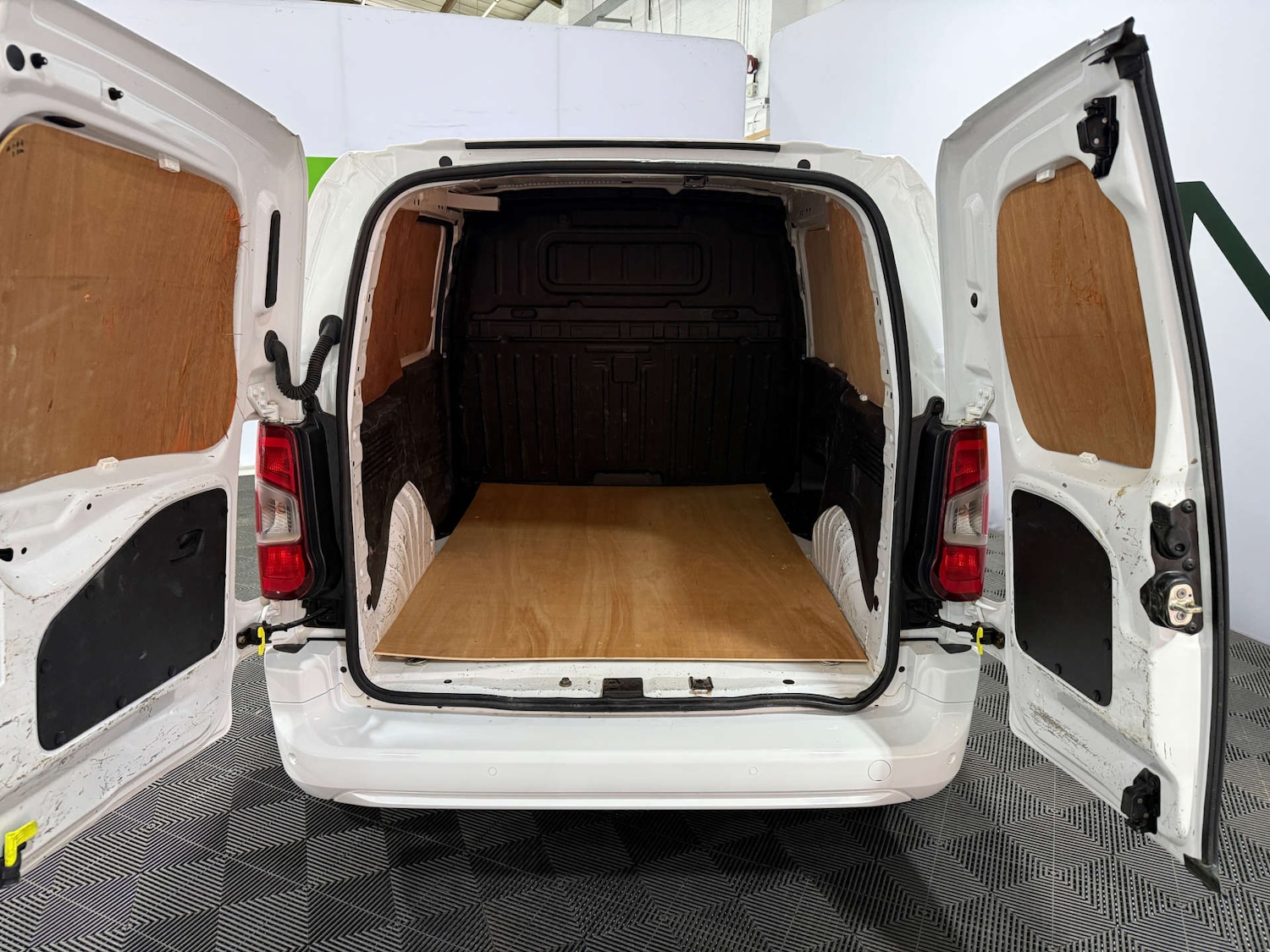 Used Vauxhall Combo 2020 for sale - 76878098: Photo 40