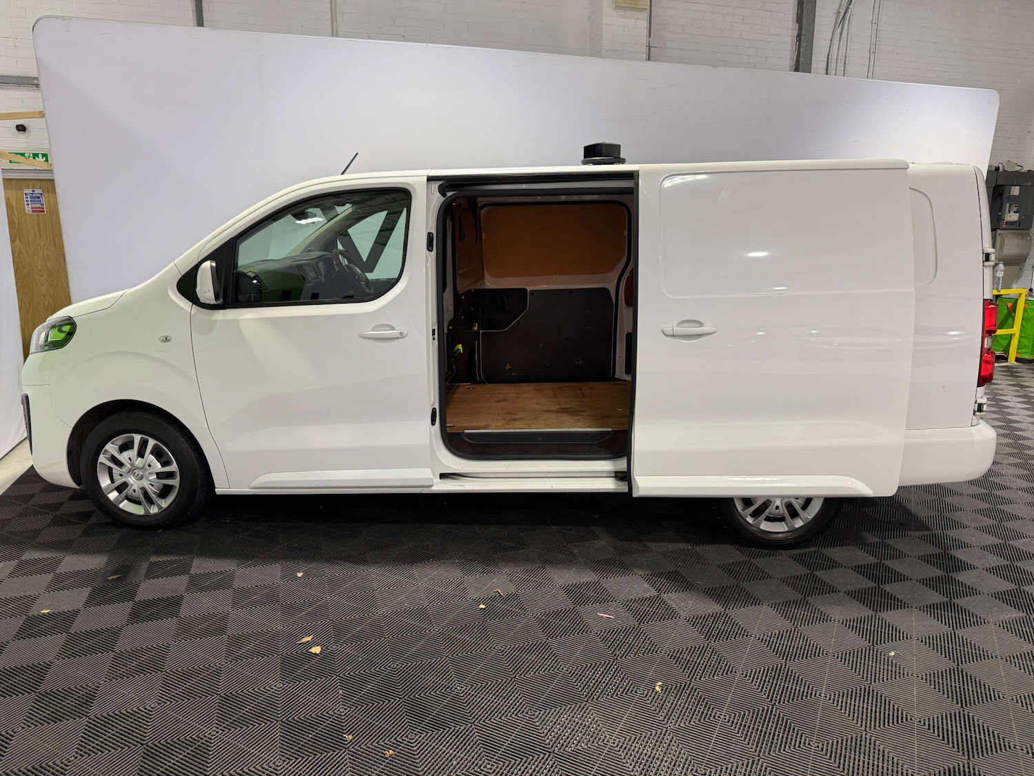 Used Vauxhall Vivaro 2021 for sale - 76863448: Photo 7