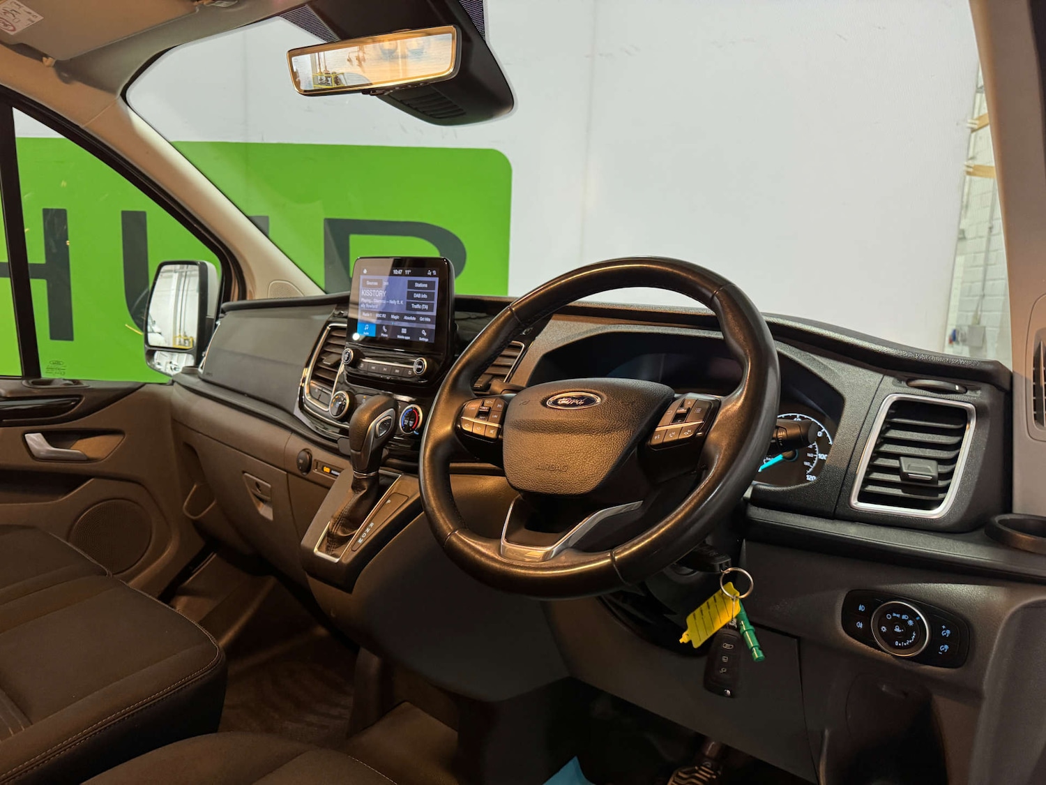 Used Ford Transit Custom 2023 for sale - 77676601: Photo 2