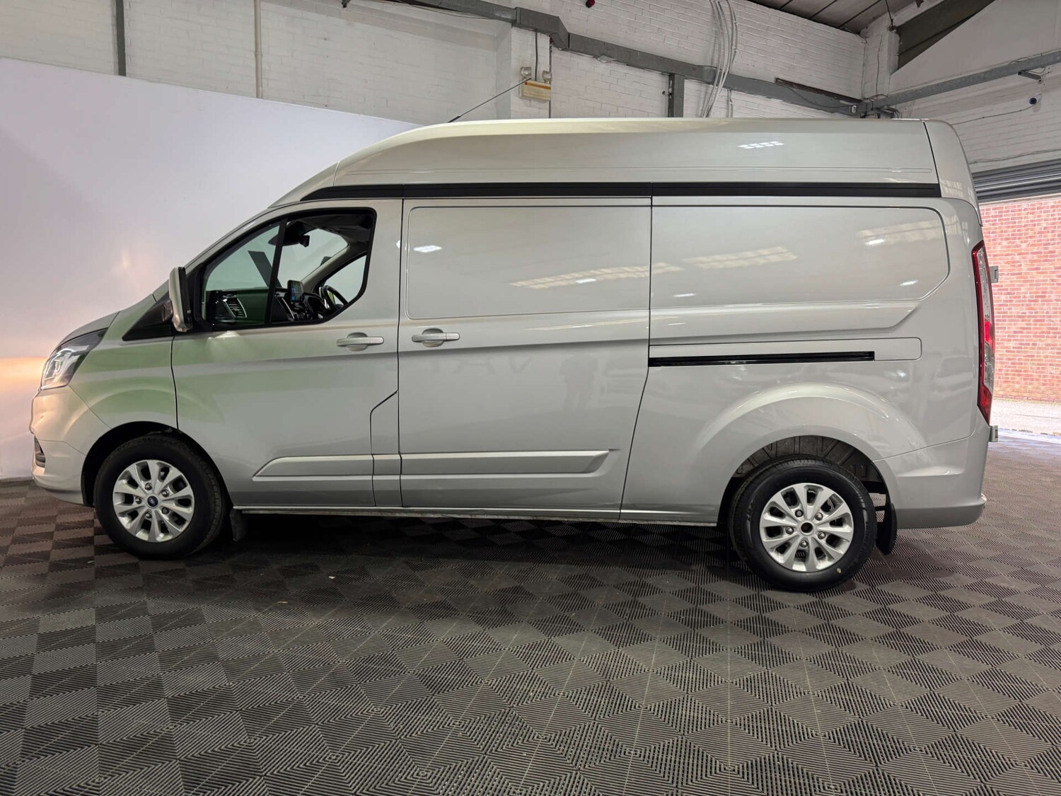 Used Ford Transit Custom 2023 for sale - 77676601: Photo 4