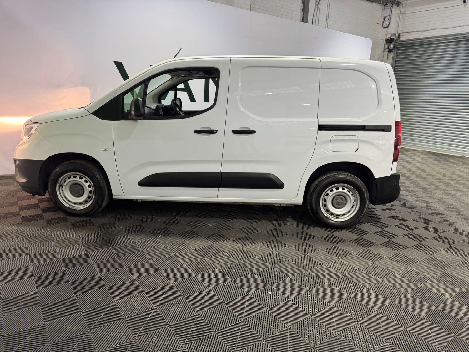 Used Vauxhall Combo 2022 for sale - 77802735: Photo 4