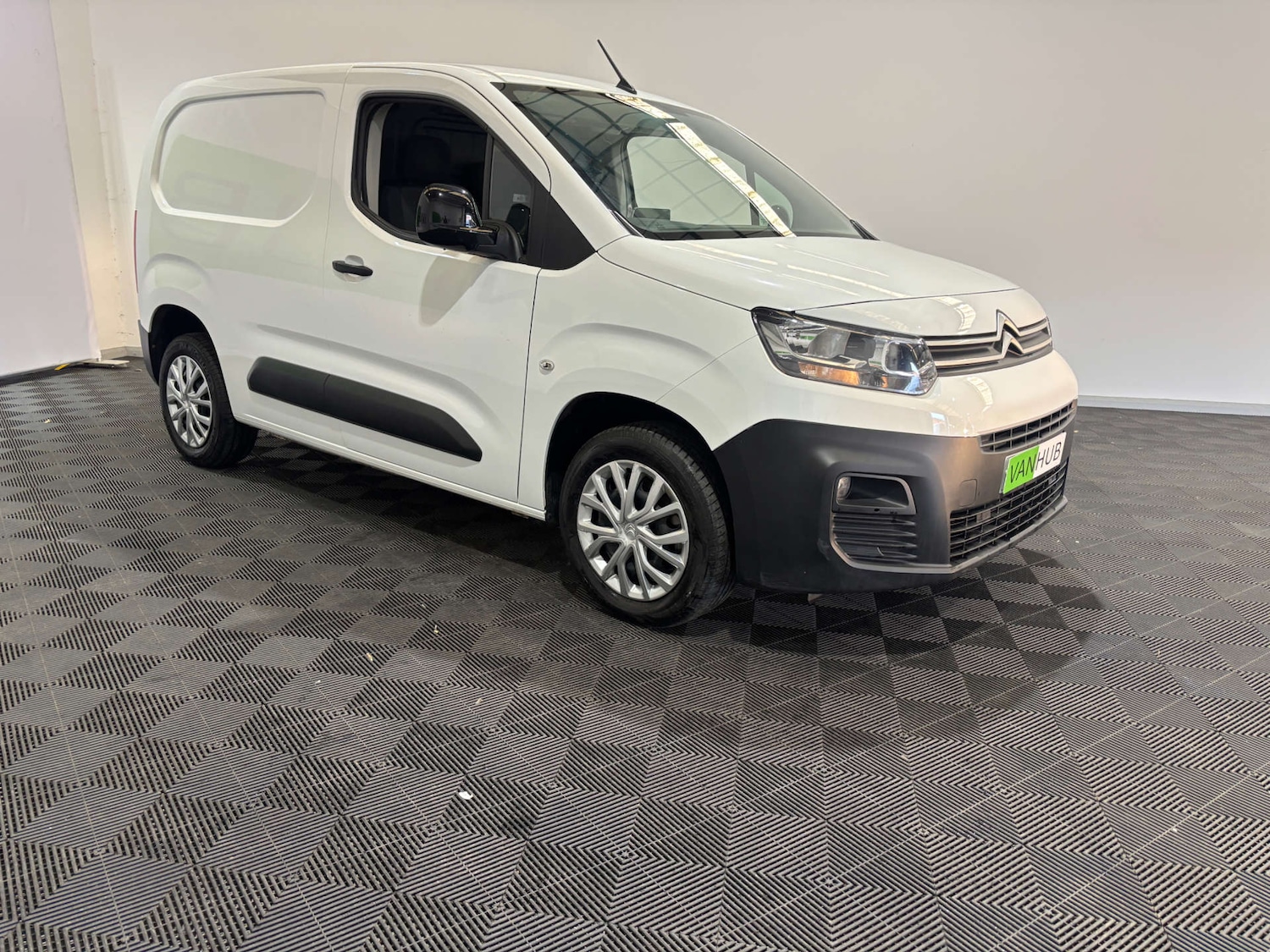 Used Citroen Berlingo 2022 for sale - 76601472: Photo 2