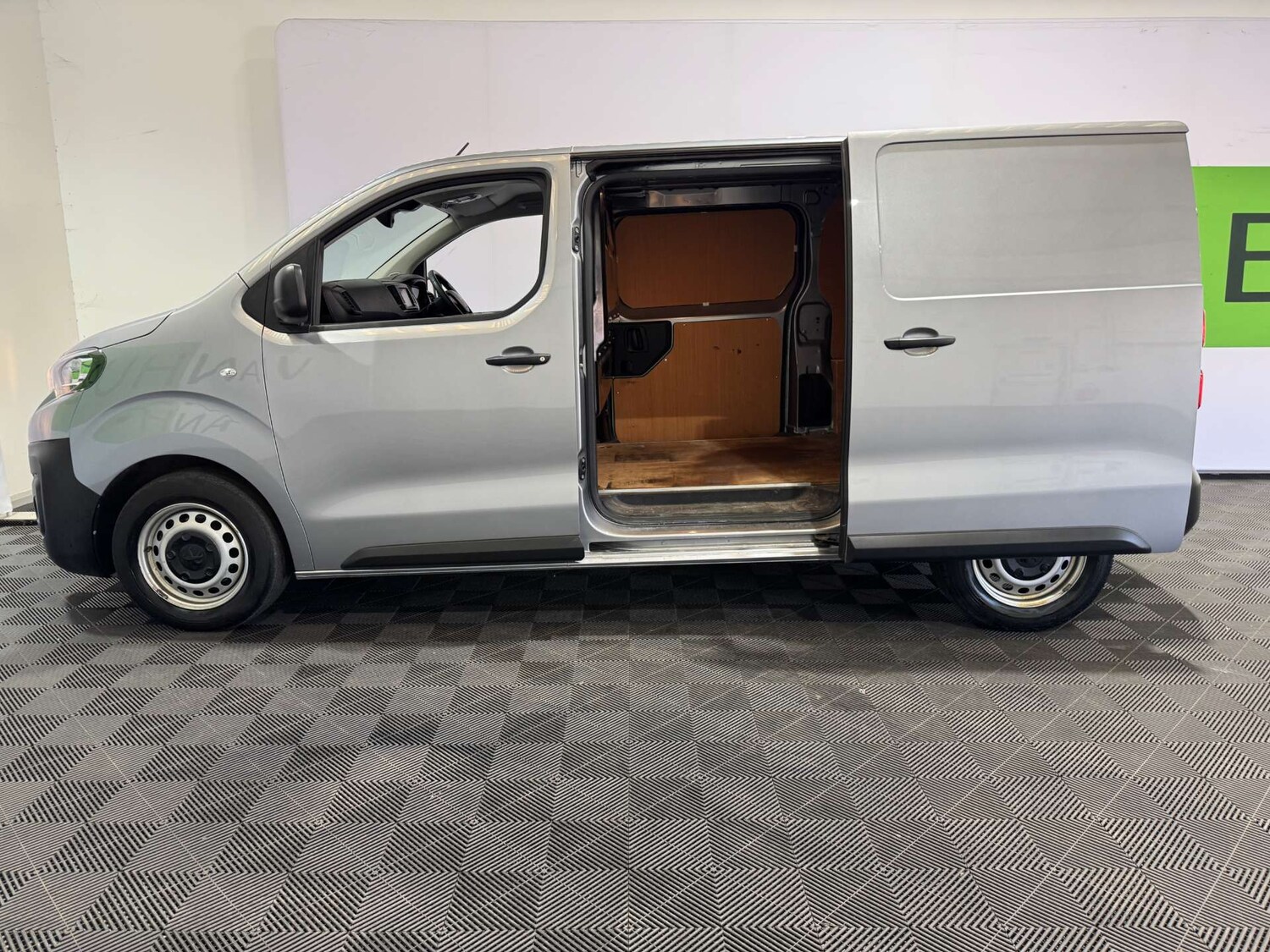 Used Peugeot Expert 2023 for sale - 75777868: Photo 23