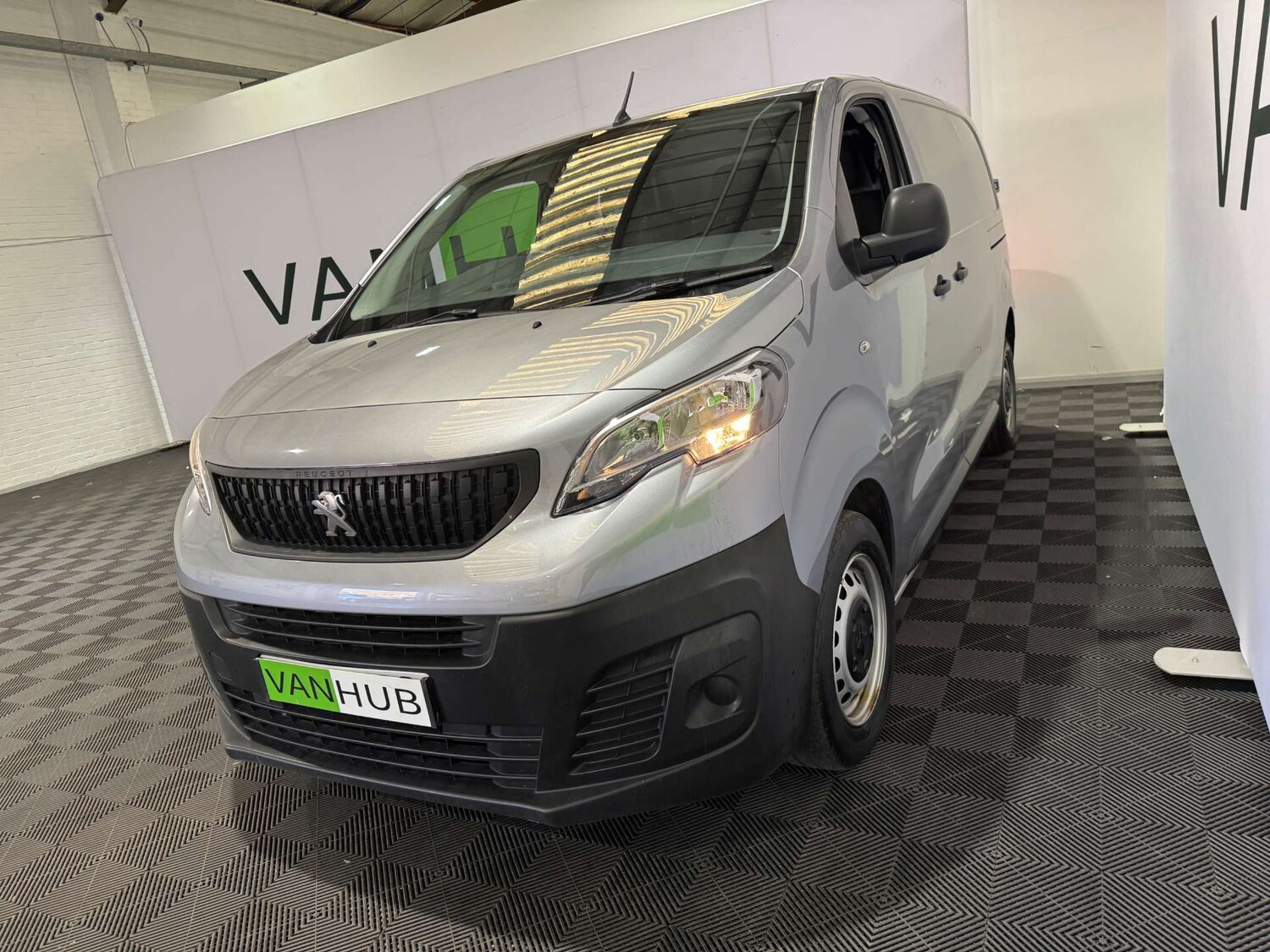 Used Peugeot Expert 2023 for sale - 75777868: Photo 30