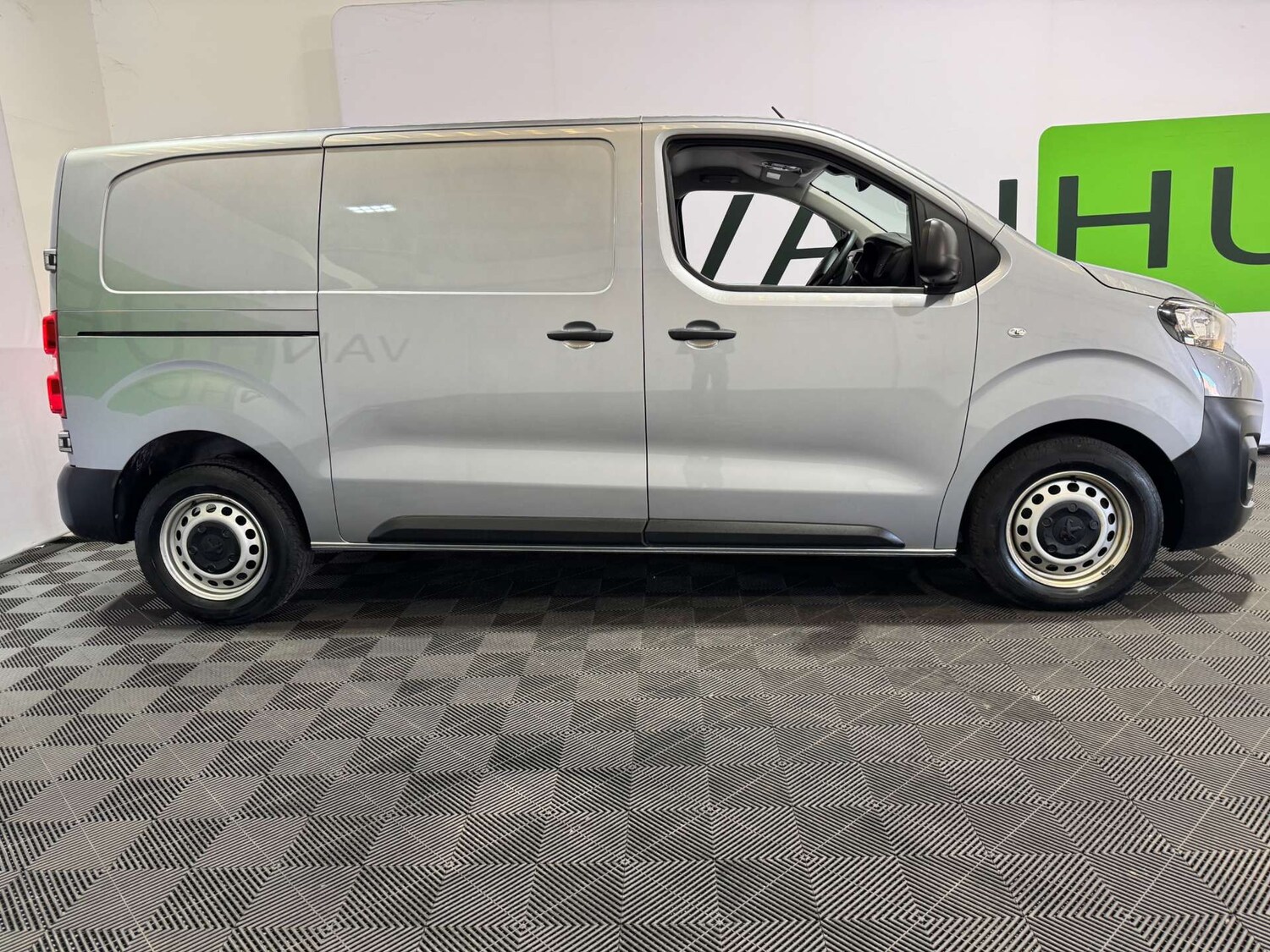 Used Peugeot Expert 2023 for sale - 75777868: Photo 33