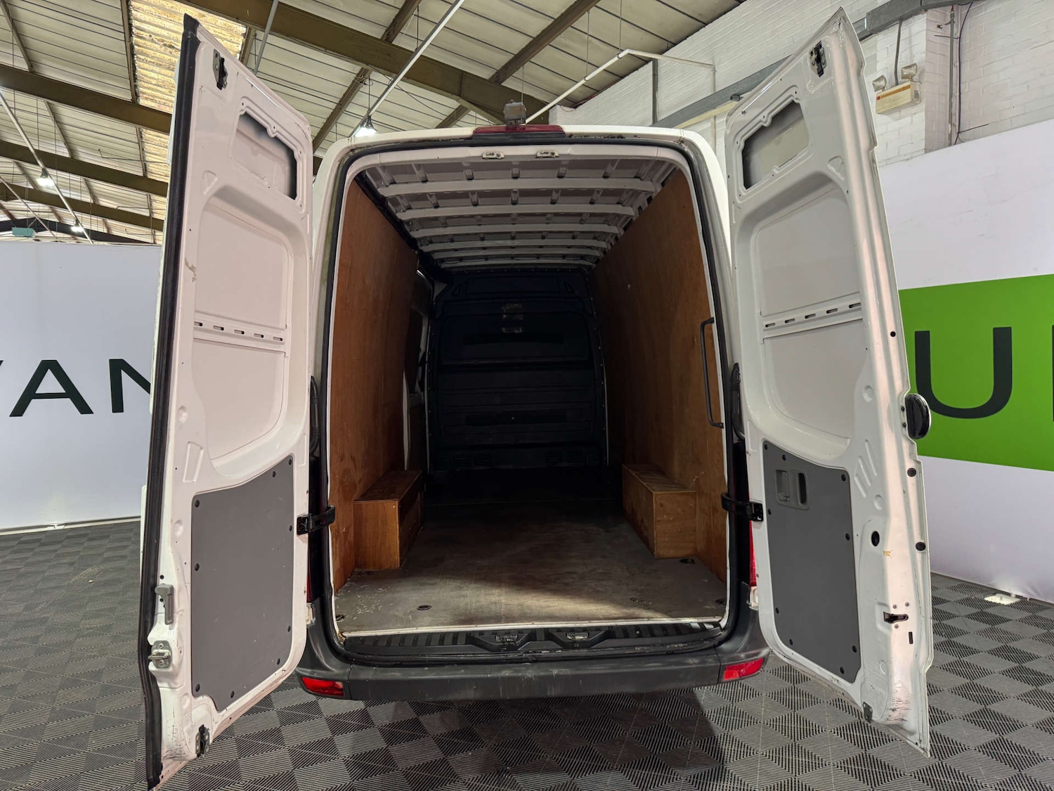 Used Volkswagen Crafter 2016 for sale - 77542660: Photo 30