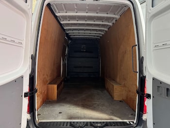 Used Volkswagen Crafter 2016 for sale - 77542660: Photo