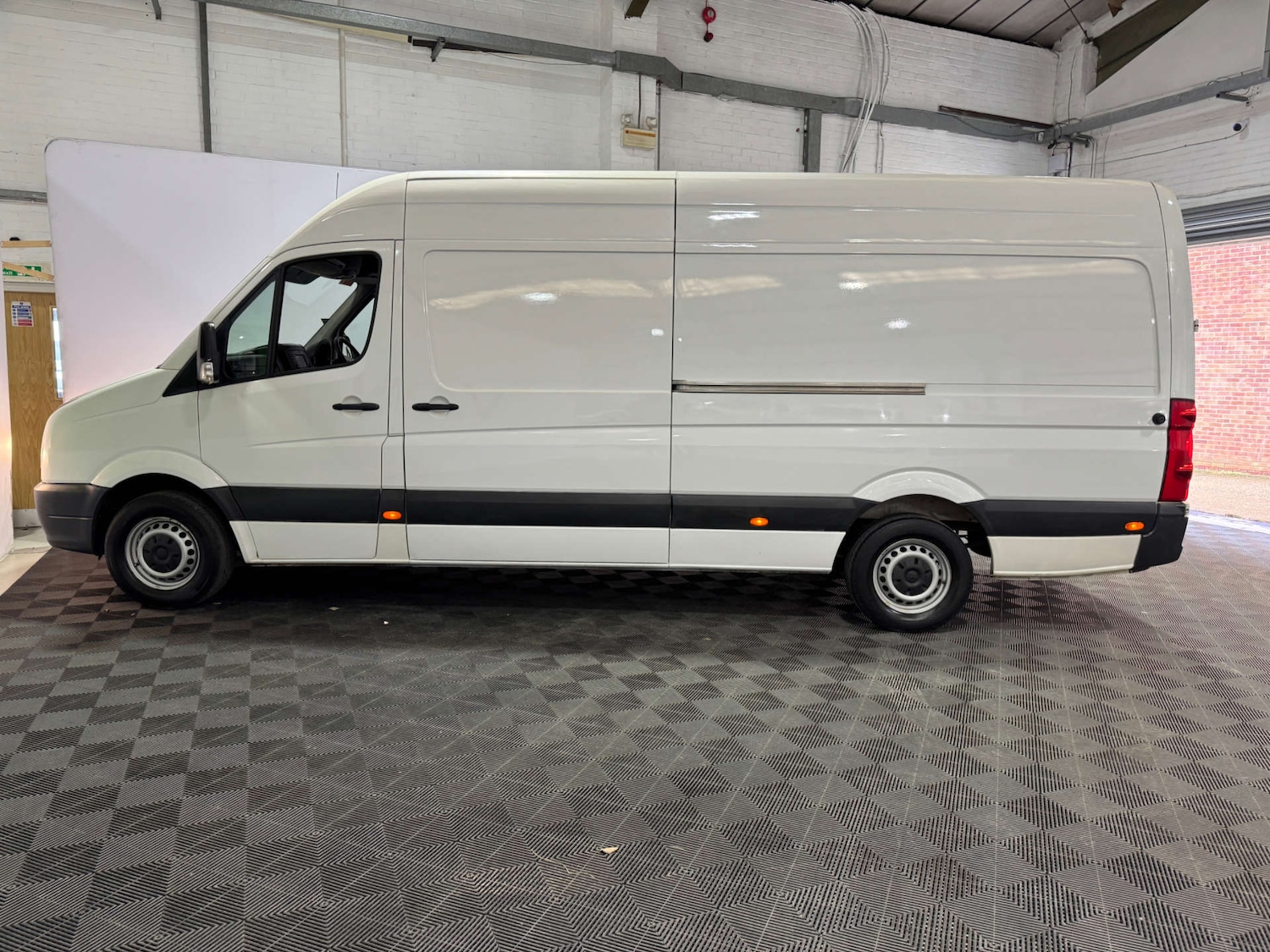 Used Volkswagen Crafter 2016 for sale - 77542660: Photo 4