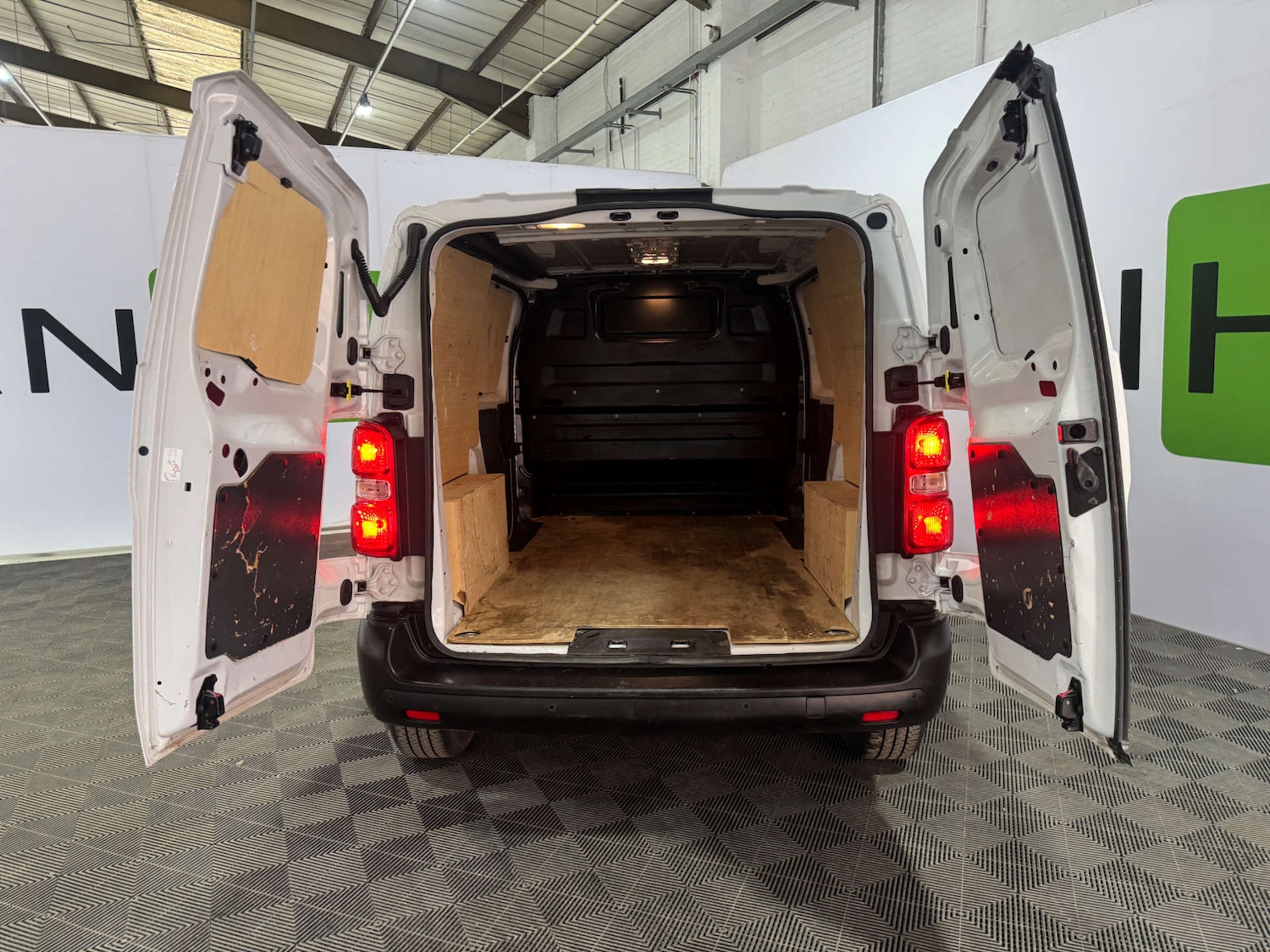 Used Citroen Dispatch 2023 for sale - 78068247: Photo 28