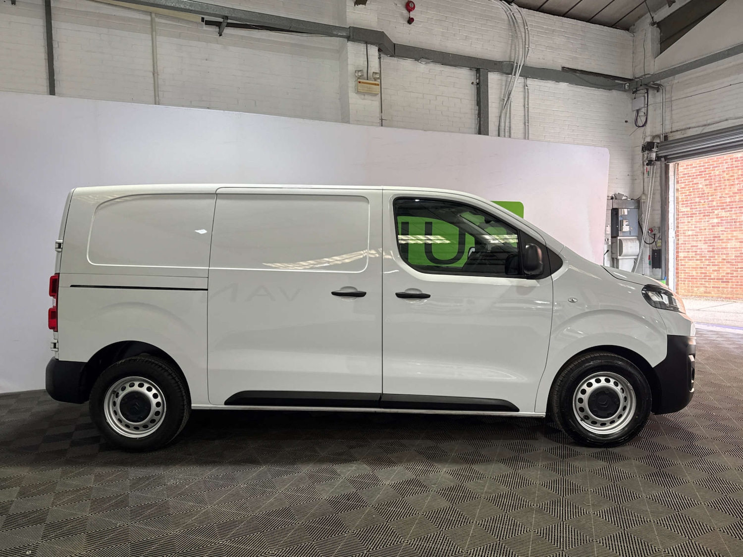 Used Citroen Dispatch 2023 for sale - 78068247: Photo 9