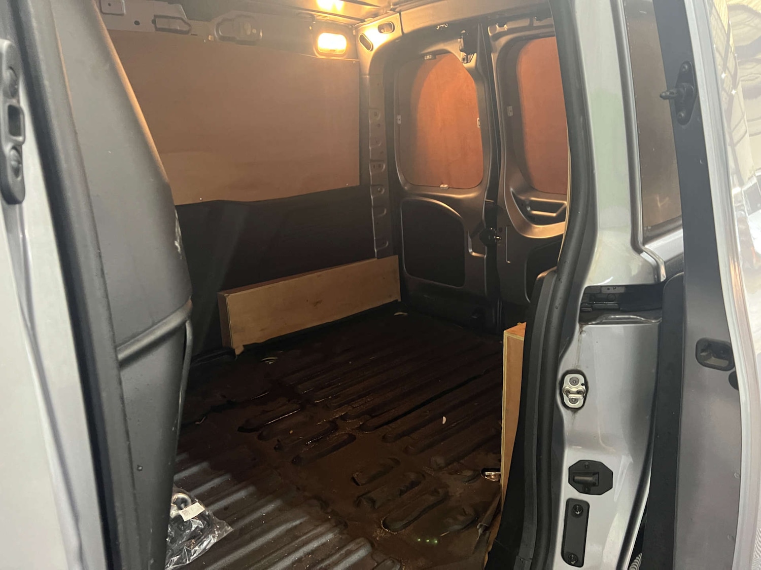 Used Peugeot Partner 2022 for sale - 76601962: Photo 11