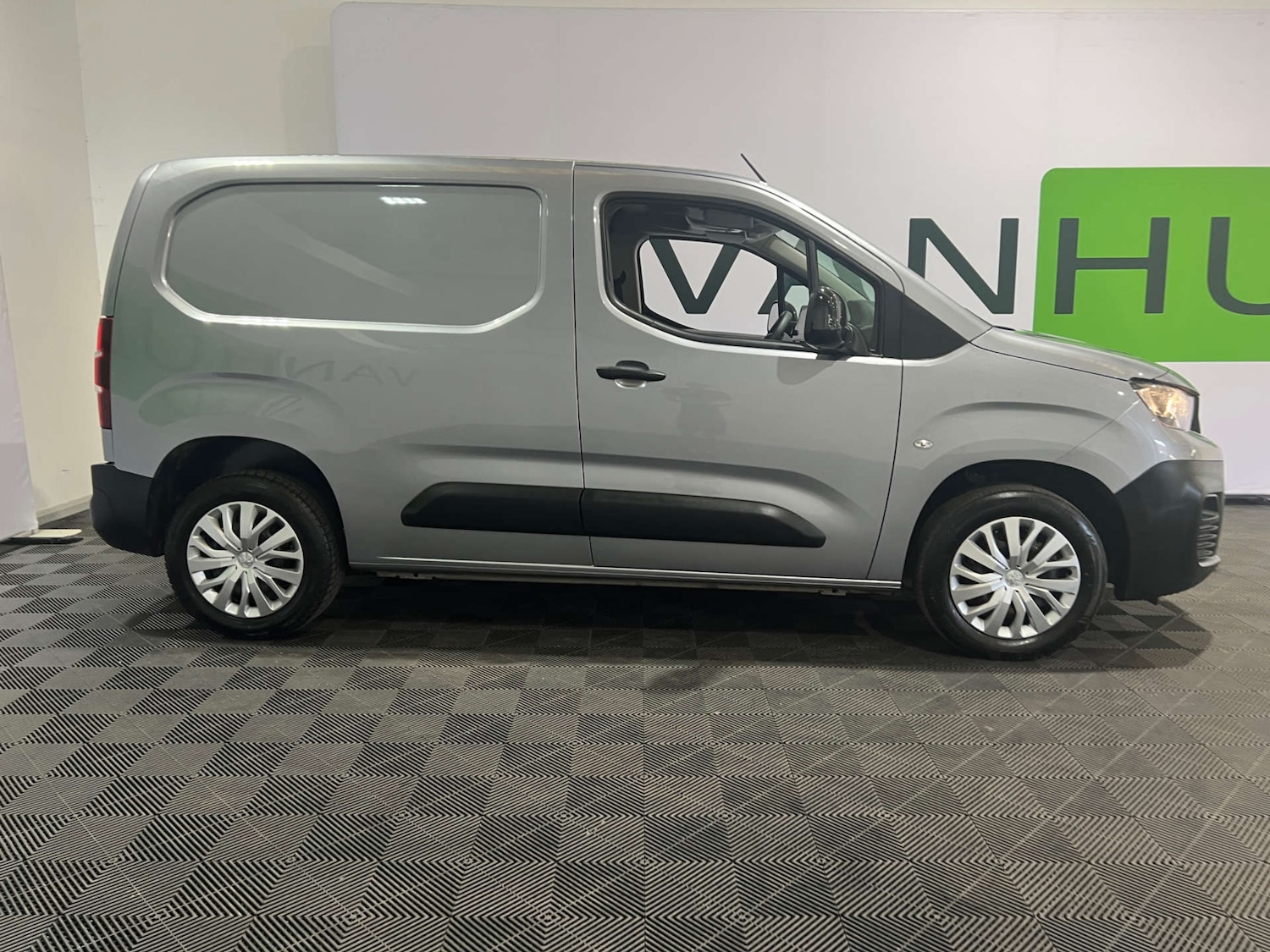 Used Peugeot Partner 2022 for sale - 76601962: Photo 2