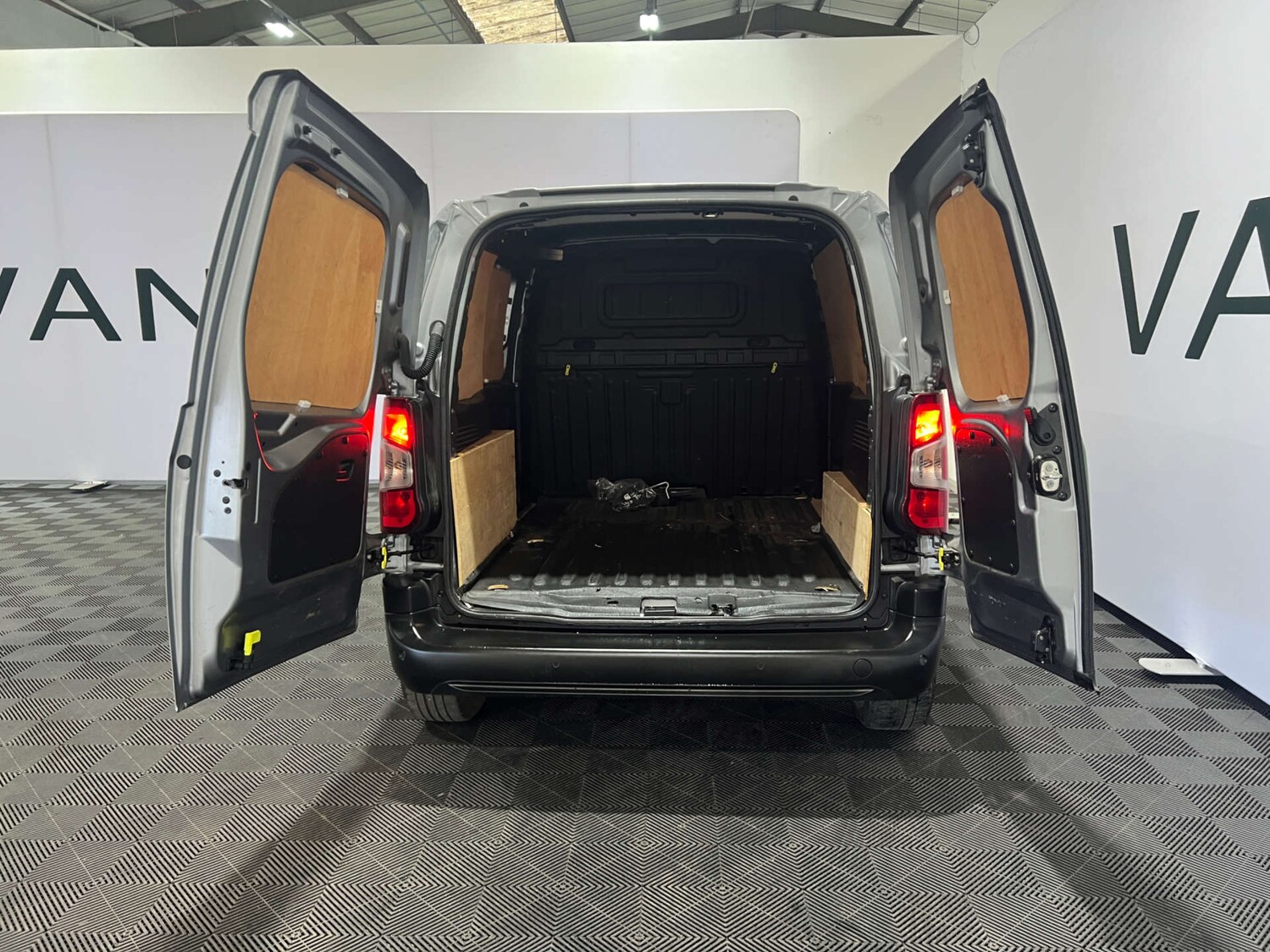 Used Peugeot Partner 2022 for sale - 76601962: Photo 7