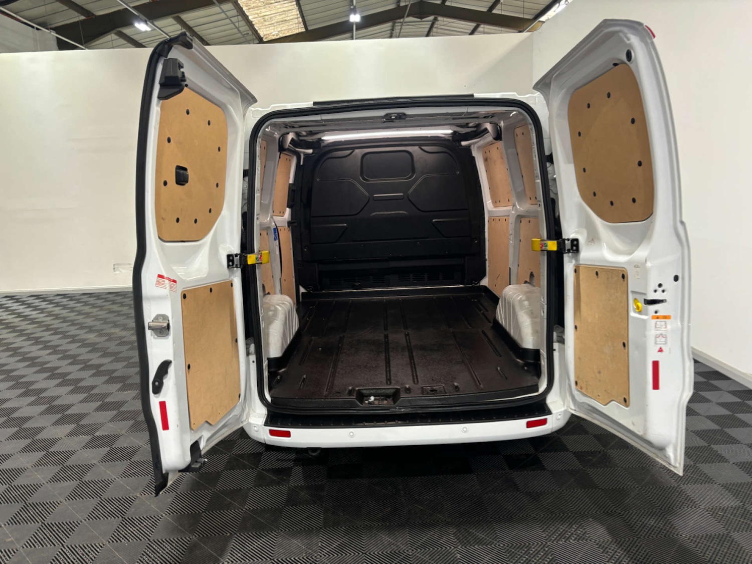 Used Ford Transit Custom 2023 for sale - 77104174: Photo 31