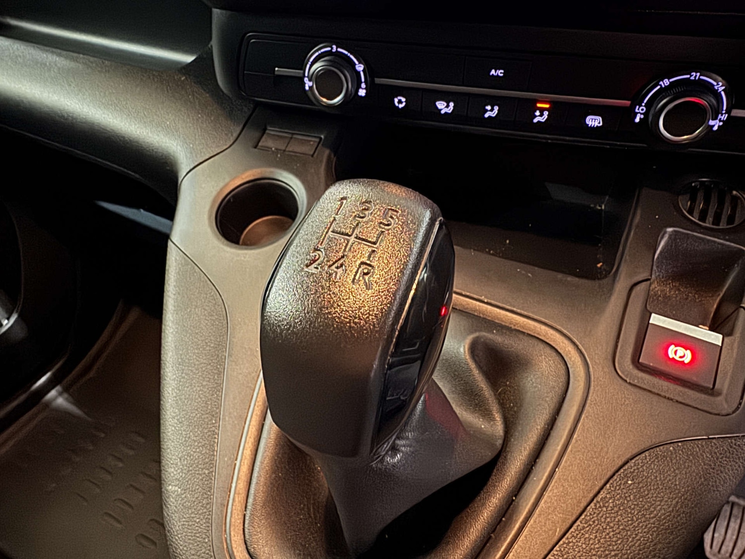 Used Peugeot Partner 2021 for sale - 76601547: Photo 14