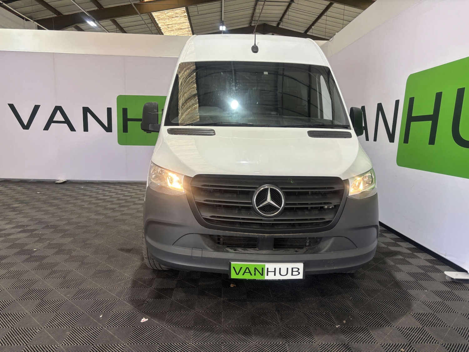 Used Mercedes-Benz Sprinter 2023 for sale - 76223039: Photo 2