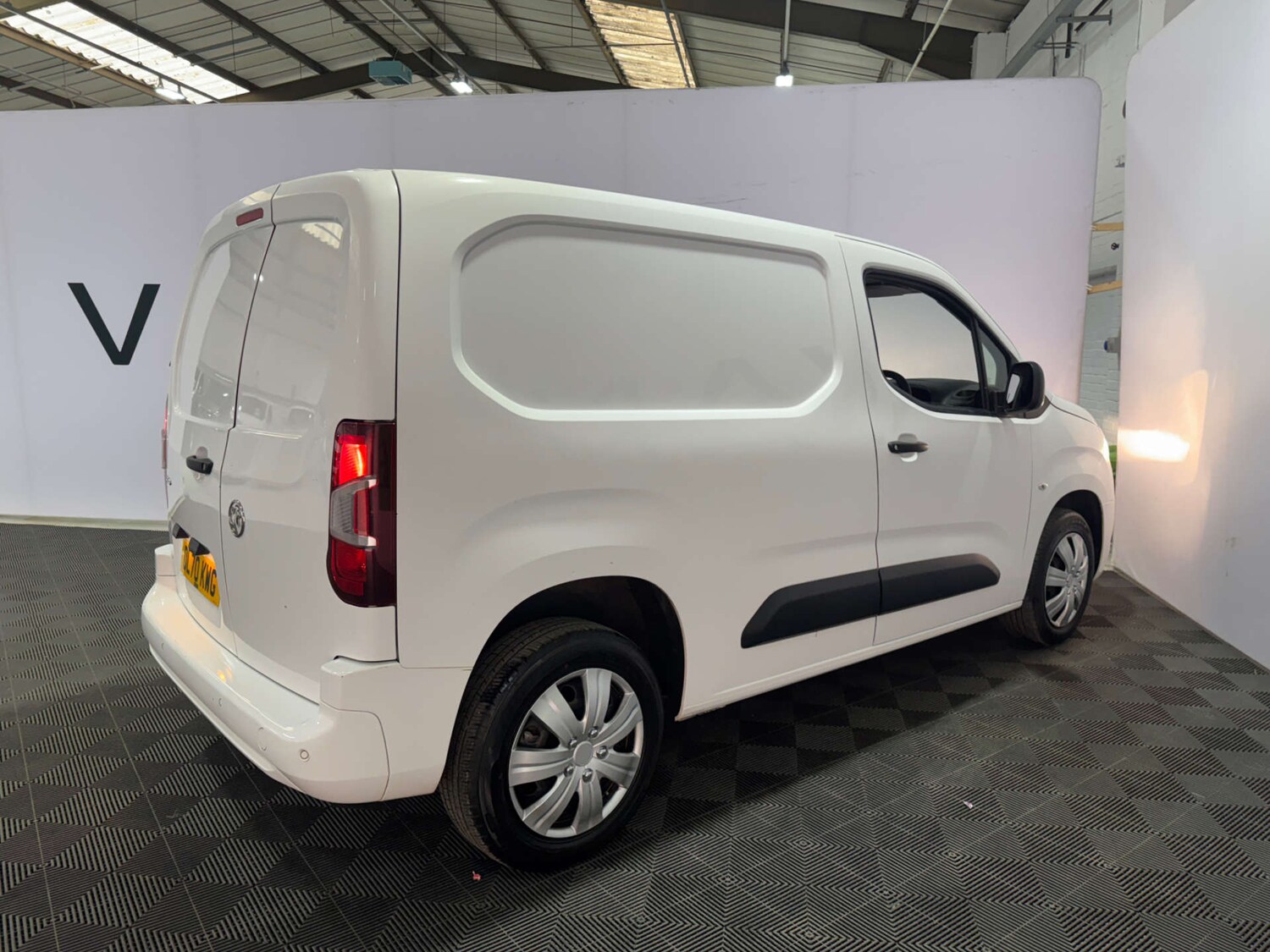 Used Vauxhall Combo 2020 for sale - 78106737: Photo 11