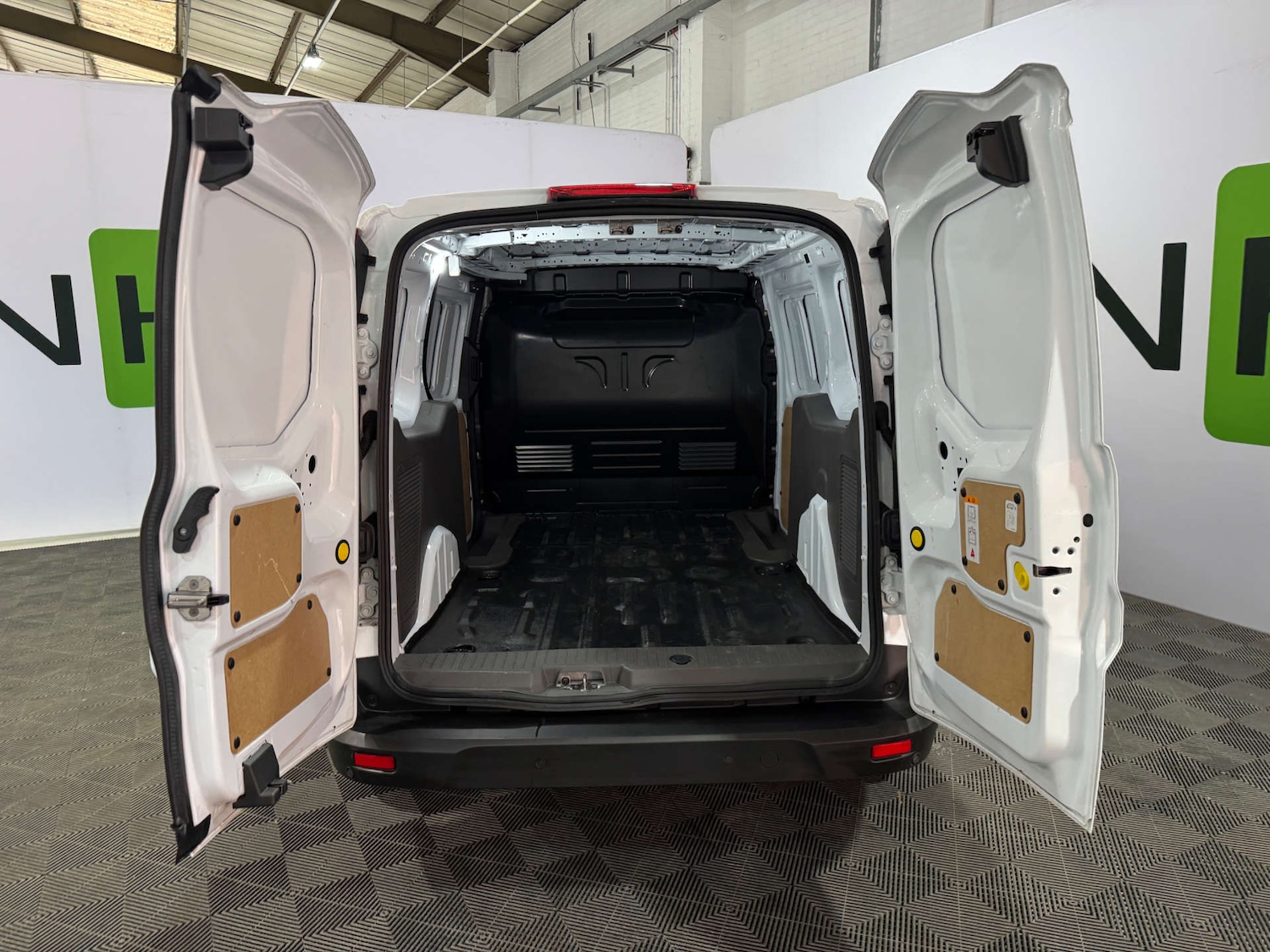 Used Ford Transit Connect 2024 for sale - 78027758: Photo 3