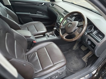 Used Skoda Superb 2014 for sale - 77049262: Photo