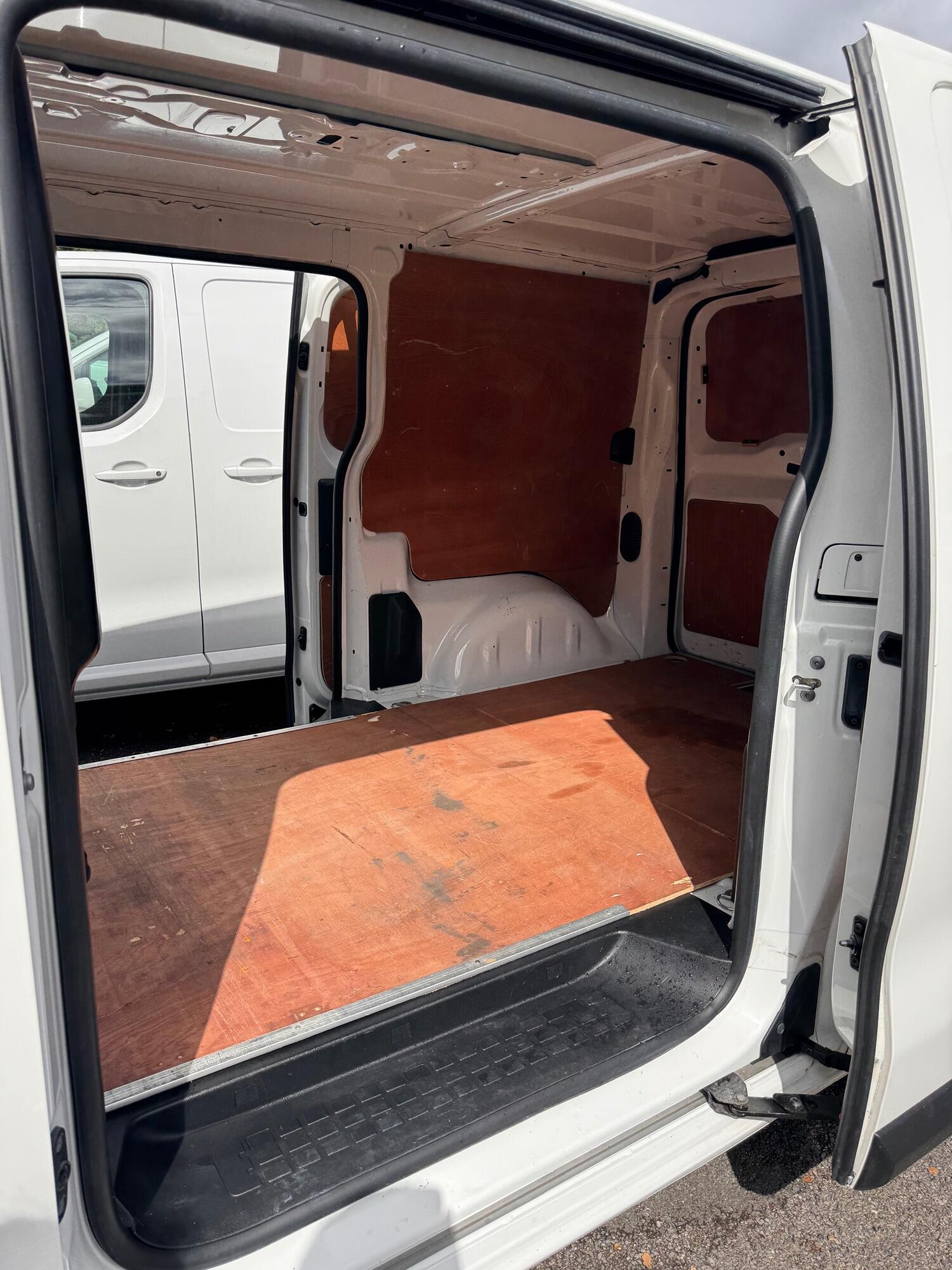 Used Peugeot Expert 2020 for sale - 76793083: Photo 9