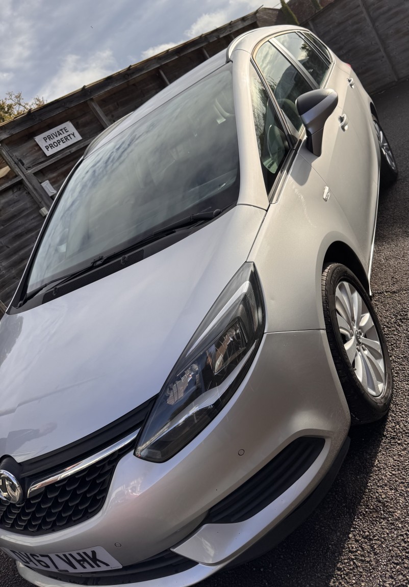 Used Vauxhall Zafira Tourer 2017 for sale - 76471182: Photo 2