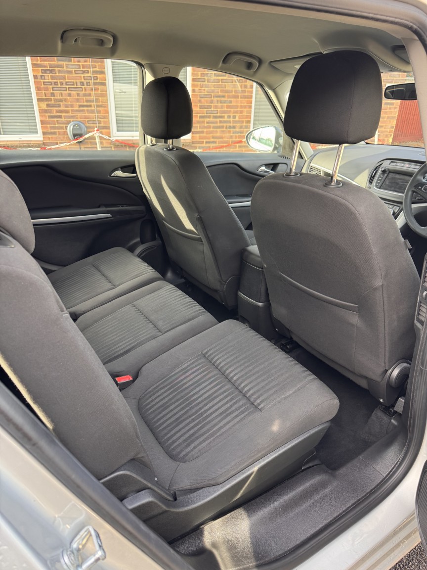 Used Vauxhall Zafira Tourer 2017 for sale - 76471182: Photo 9