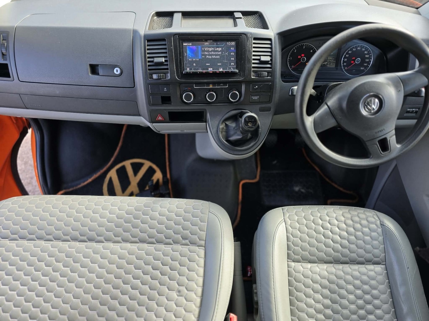 Used Volkswagen Transporter 2013 for sale - 77891563: Photo 8