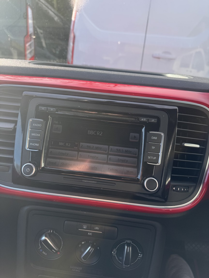 Used Volkswagen Beetle 2013 for sale - 77638998: Photo 14