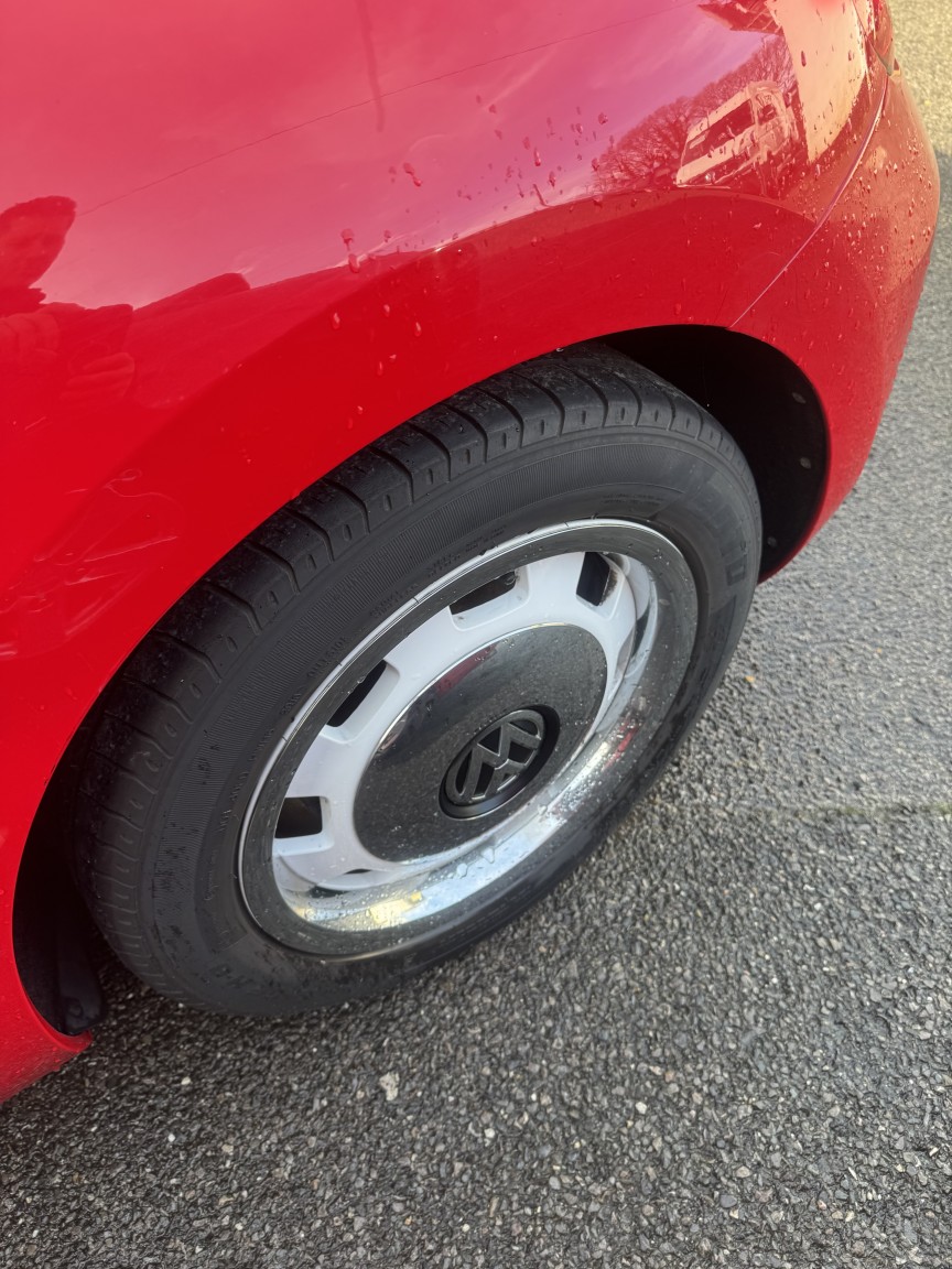 Used Volkswagen Beetle 2013 for sale - 77638998: Photo 5