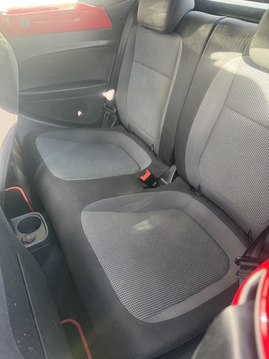 Used Volkswagen Beetle 2013 for sale - 77638998: Photo 7