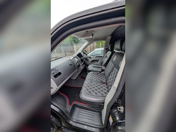 Used Volkswagen Transporter Shuttle 2015 for sale - 78775777: Photo