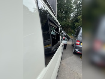 Used Volkswagen Transporter 2004 for sale - 77639000: Photo