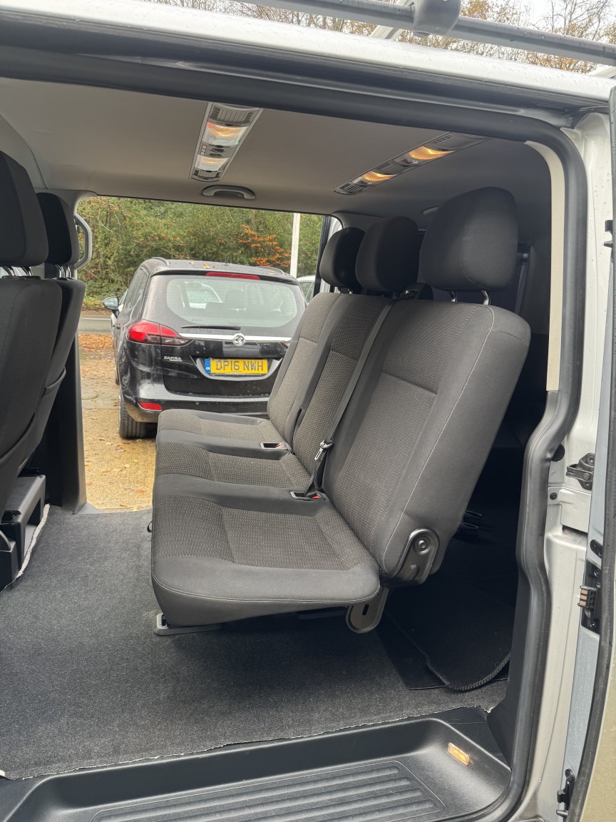 Used Volkswagen Transporter Shuttle 2018 for sale - 76911108: Photo 9