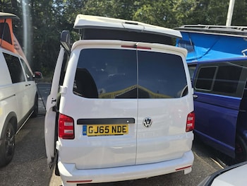 Used Volkswagen Transporter 2015 for sale - 79323971: Photo