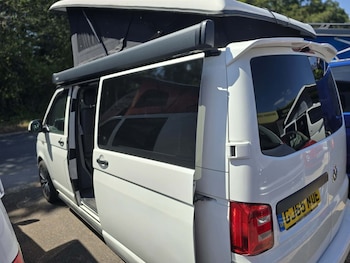 Used Volkswagen Transporter 2015 for sale - 79323971: Photo