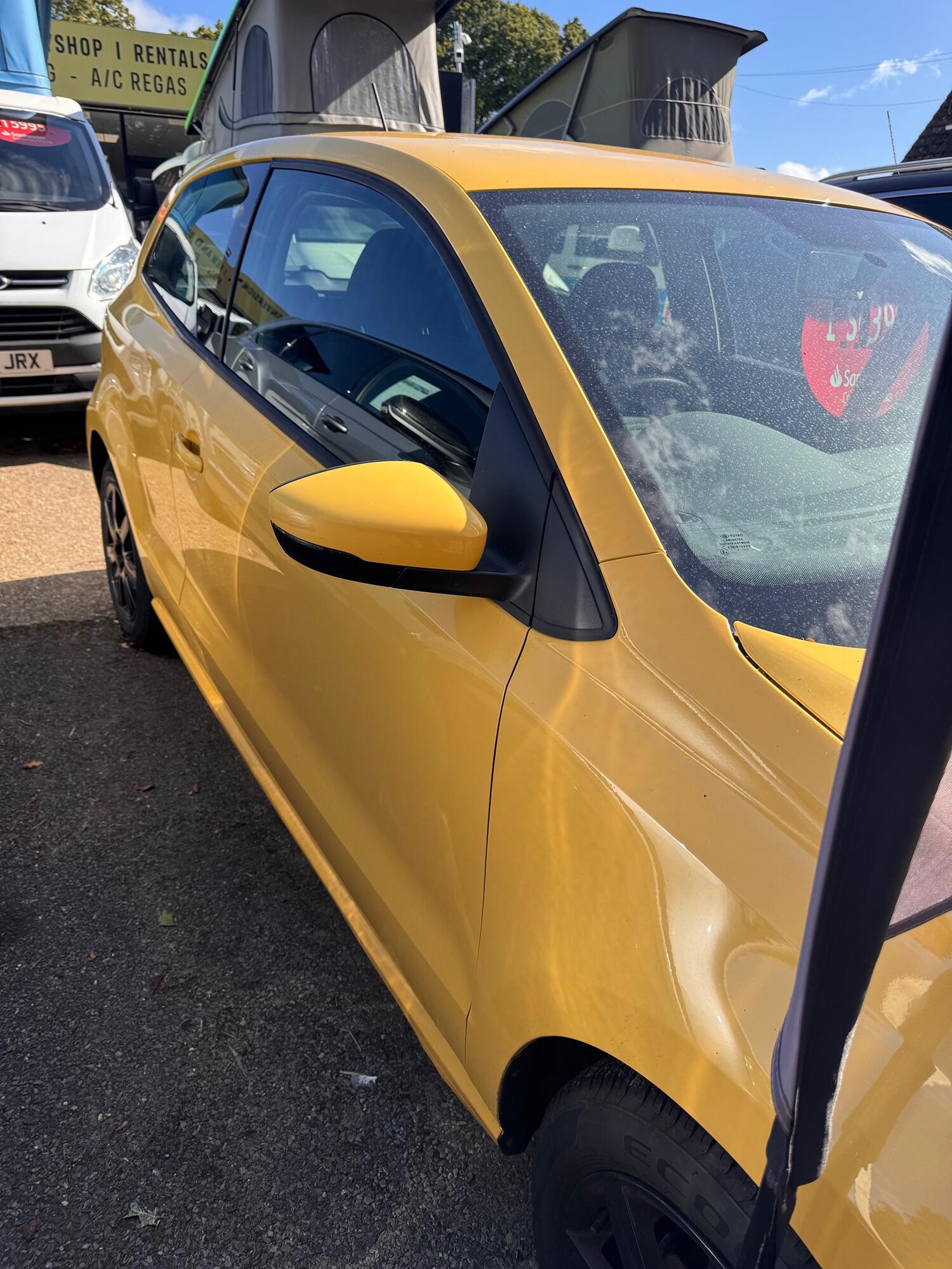 Used Volkswagen Polo 2011 for sale - 76387312: Photo 3