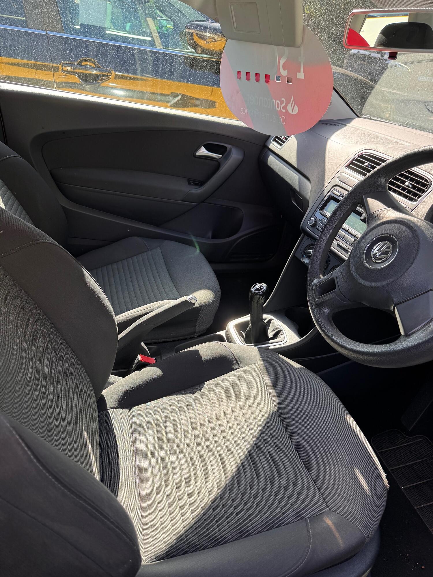 Used Volkswagen Polo 2011 for sale - 76387312: Photo 4