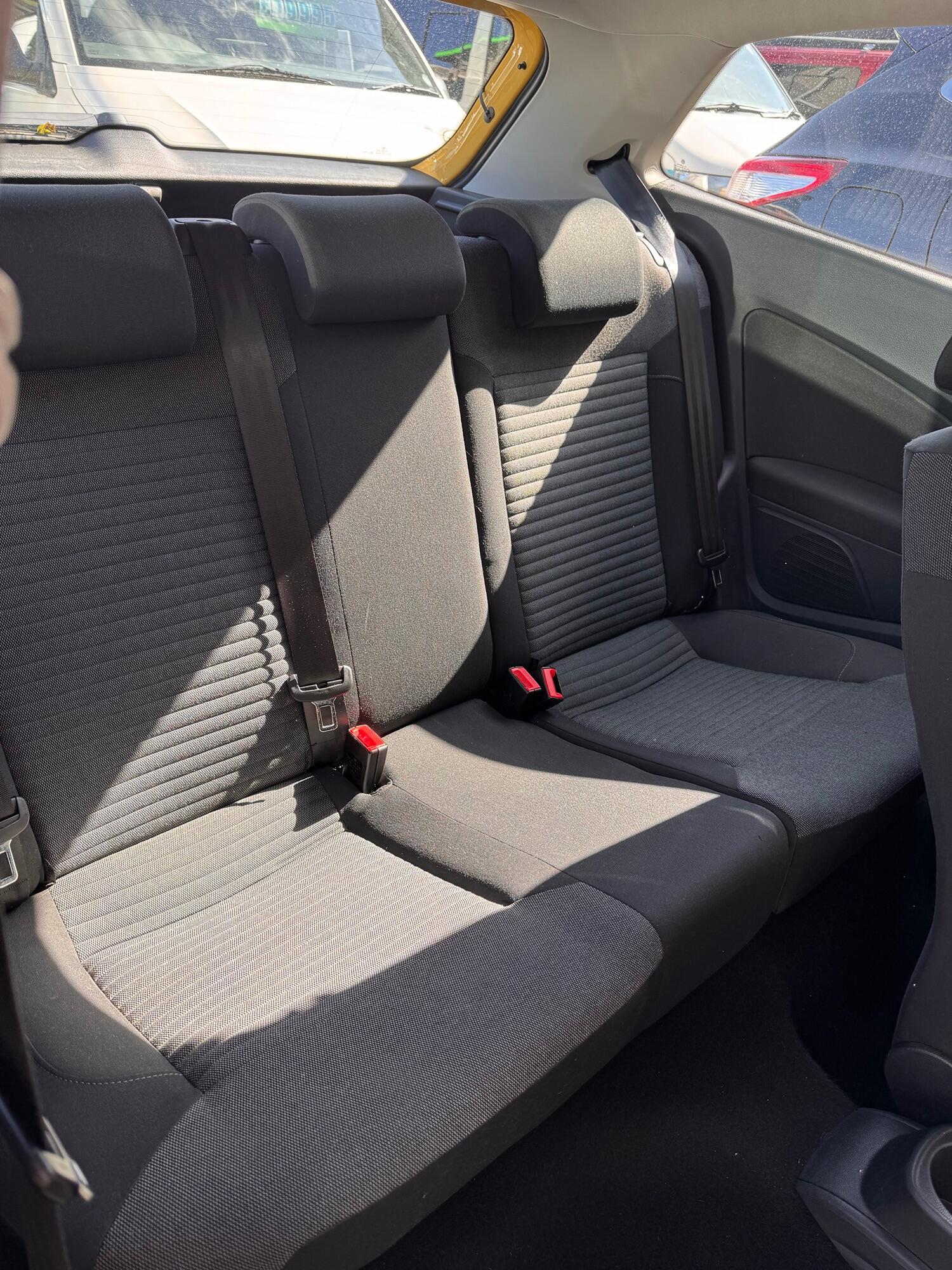 Used Volkswagen Polo 2011 for sale - 76387312: Photo 8