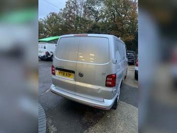 Used Volkswagen Transporter 2016 for sale - 76510846: Photo