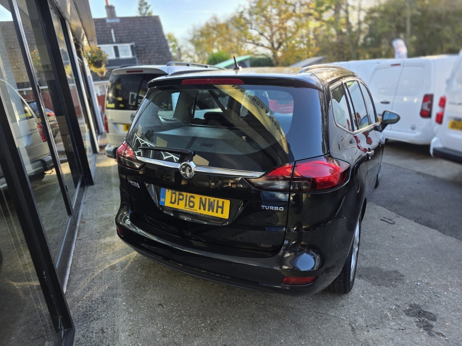 Used Vauxhall Zafira Tourer 2016 for sale - 76656173: Photo 2