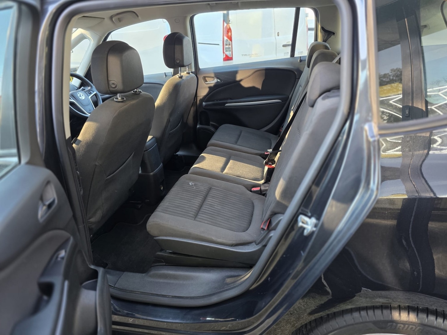 Used Vauxhall Zafira Tourer 2016 for sale - 76656173: Photo 7