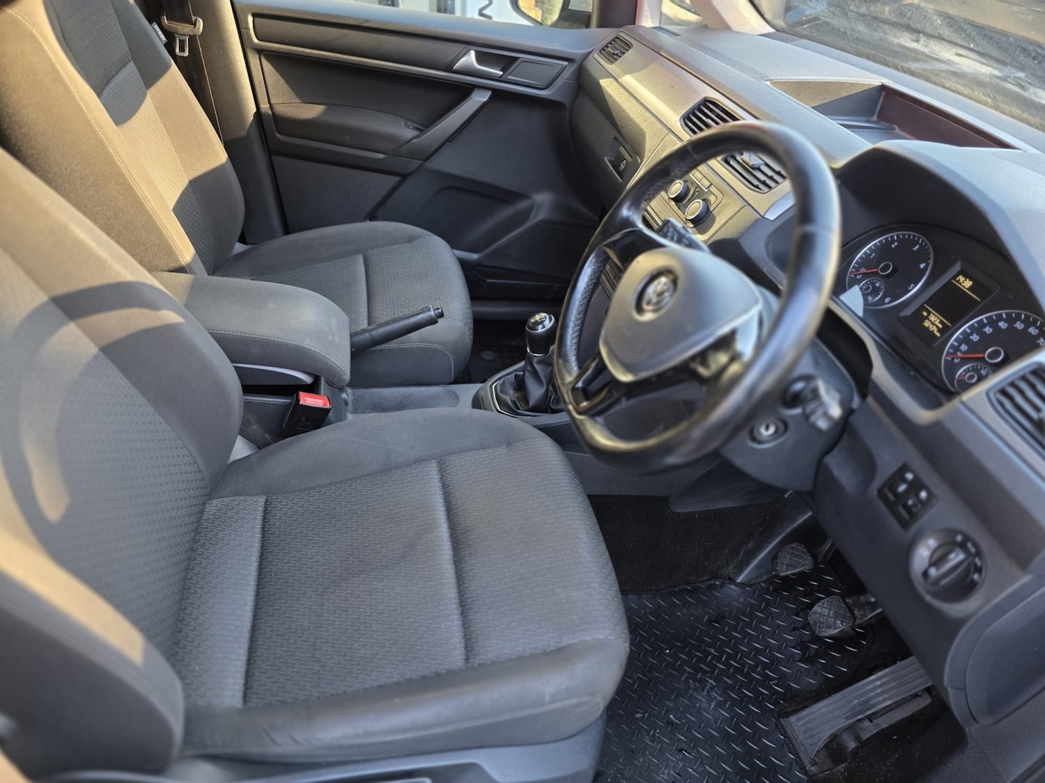 Used Volkswagen Caddy 2017 for sale - 76655995: Photo 5