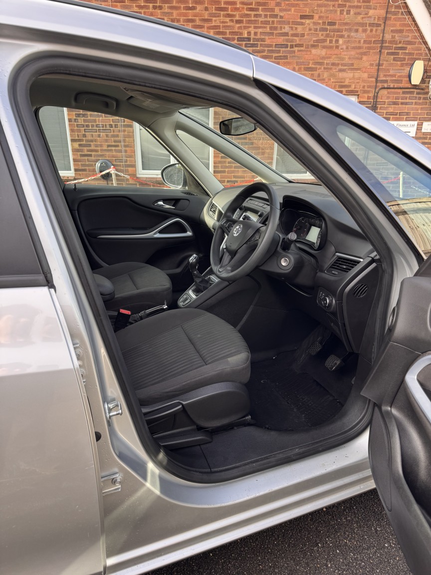 Used Vauxhall Zafira 2017 for sale - 77508406: Photo 4